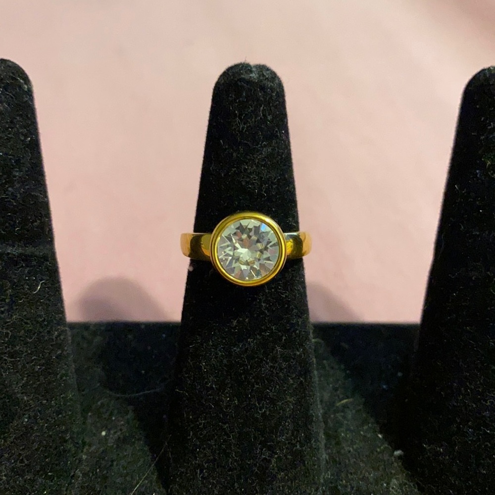 Touchstone crystal ring